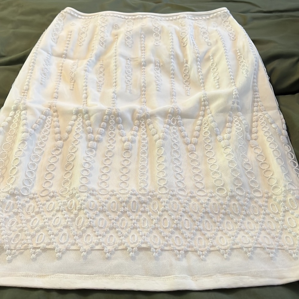 White pencil skirt
